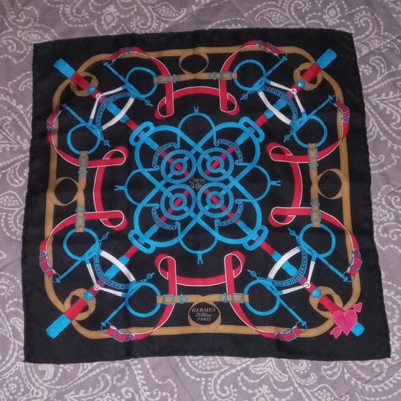 🧡 New With Box HERMES small Silk Scarf - Picture 4 of 9